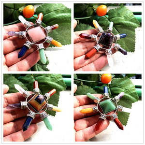 Piedra de Cristal Pulida en Forma de Pirámide de Ágata - Product Image 2