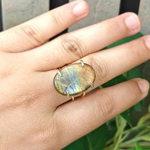 Bague artisanale ovale large en grappe de labradorite, en laiton plaqué argent 925, style vintage, double tige - Product Image 5