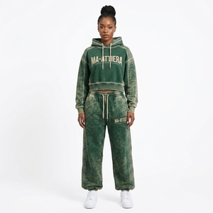 Ensemble survêtement streetwear personnalisé pour femme, comprenant un sweat à capuche court et un pantalon de jogging, en molleton de coton vert délavé, OEM, vente en gros - Product Image 1