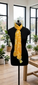 Élégant foulard long en soie 100% pour femme, motif floral, imprimé numérique jaune, accessoire de mode multifonctionnel pour l'été - Product Image 2
