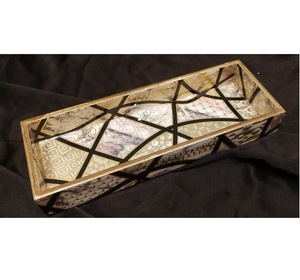 Plateau de service rectangulaire gravé et poli en MDF laqué ILAHI - à un seul niveau, style américain, biodégradable, qualité alimentaire, compatible lave-vaisselle - Product Image 2