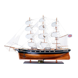 Modèle de bateau à voile historique Cutty Sark en cèdre peint à la main L120 - Réplique extra-large en bois pour décoration nautique - Product Image 1
