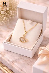 Elegante Collar con Colgante de Diamantes con Diseño de Cisne – Joyería Fina de Heerak Diamonds - Product Image 4