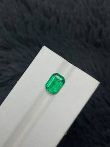 Piedra Preciosa de Esmeralda Natural, Corte Esmeralda, Color Verde, 4.0 Quilates, Material de Joyería Suelto, Valoración de Terceros - Product Image 4
