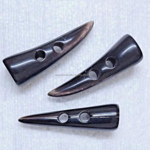 Boutons d'accessoires de vêtement à bascule en corne de boeuf de buffle fait à la main avec bouton à bascule poli à 2 trous - Product Image 4