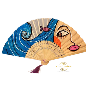 Éventail pliant en bambou VietChoice, design traditionnel classique, peint à la main, motif visage de poisson, durable, naturel, fait main - Product Image 1