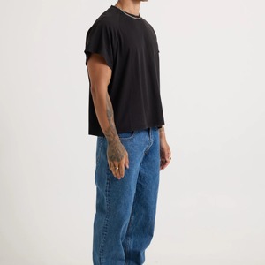 Camiseta Corta de Alta Calidad para Hombre, Color Negro Sólido, Diseño Personalizado, Precio al por Mayor Económico - Product Image 4