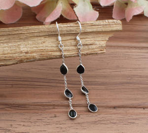 Pendientes Colgantes de Plata de Ley 925 con Ónice Negro Engastado en Bisel, Joyería de Lujo para Mujer, Venta al por Mayor, Resistentes al Deslustre - Product Image 2