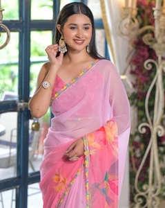 Sari de Fiesta KV de Rayón Georgette con Estampado Floral Tradicional - Product Image 1