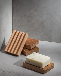 Jabonera de Madera Estilo Rústico para Baño |   Jabonera de Madera Ecológica Hecha a Mano con Orificios de Drenaje - Product Image 1