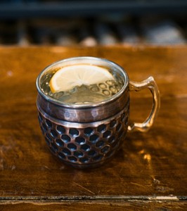 Taza de Cobre Sólido para Beber Café, Diseño Metálico Hecho a Mano para Agua, Jugo, Té y Bebidas Diarias - Product Image 2