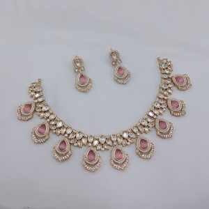 Ensemble collier et boucles d'oreilles ethniques en perles de cristal plaqué or pour femmes JeweleMarket, cadeau de mariage, de fiançailles ou d'anniversaire - Product Image 2
