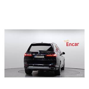 BMW X7 XDrive40i Décembre 2022 163 507 km 7 places Boîte automatique Sièges en cuir Conduite à gauche Pure Excellence - Product Image 4