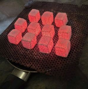 Charbon de bois en briquettes de sciure de bois OEM KAW Vietnam, charbon de bois naturel en bois dur pour barbecue, forme en morceaux, 75-85% de carbone fixe, durée de combustion de 4-5 heures - Product Image 5