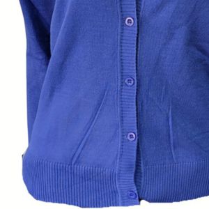Cardigan en tricot personnalisé High Sigma Gamma Rho, couleur et broderie sur mesure, pour sororité, fraternité, ou université, unisexe. - Product Image 4