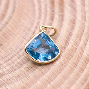 Wholesale 14K Solid Yellow Gold Natural London Blue <b>Topaz</b> Fancy Cut Bezel Set Pendant Fine Jewelry Memoria Jewels - Product Image 5