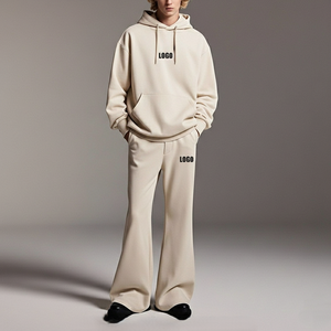 Ensemble de survêtement unisexe surdimensionné en coton respirant, 2 pièces, personnalisable OEM, style streetwear, avec sweat à capuche évasé et pantalon de survêtement, idéal pour l'automne - Product Image 1