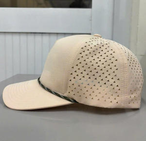 Casquettes de camionneur personnalisées COMMON avec trous découpés au laser, forme de trous personnalisée, casquettes en tissu Ripstop fabriquées au Vietnam, style streetwear pour adultes - Product Image 1