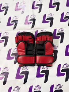 ถุงมือเฟร์เท็กซ์สีแดง รุ่นโปร MMA แบบเปิดฝ่ามือ น้ำหนักเบา สายรัดปรับได้ สำหรับการฝึกซ้อมและการต่อสู้ มวยไทย สำหรับมืออาชีพ MMA - Product Image 5