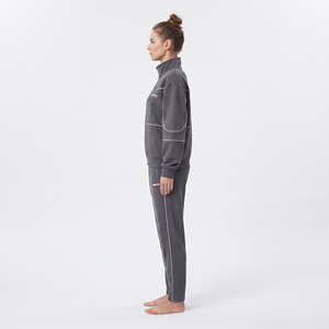 Conjunto Deportivo Personalizado con Logotipo para Mujer, Sudadera Holgada de Poliéster con Media Cremallera, Color Blanco Sólido con Ribete en Contraste - Product Image 4