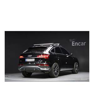 Audi Q5 45 TFSI Quattro Premium Sportback 2024, 45,199 km, Volante a la Izquierda, Caja de Cambios Automática, Asientos de Cuero, Cámara Trasera - Product Image 2