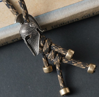 Perle de couteau en laiton sculptée en forme de casque, accessoire de pendentif pour lanière tressée à la main en paracorde, outil EDC pour activités de plein air et DIY