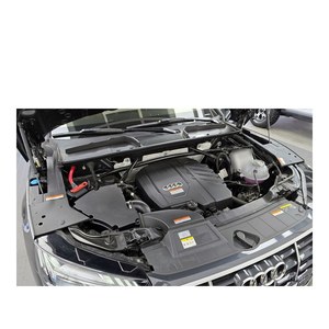 Audi Q5 45 TFSI Quattro 2023, 5,758 km, Volante a la Izquierda, Asientos de Cuero con Cámara Trasera - Product Image 6