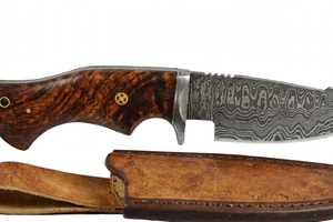 Couteau utilitaire d'extérieur personnalisé fait main en acier Damas à lame fixe avec manche en bois de burl et étui en cuir - Product Image 6