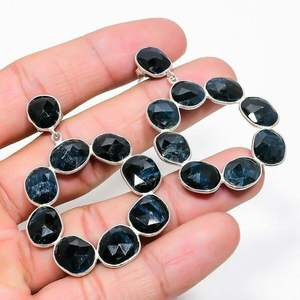Pendientes Largos de Ónix Negro en Plata de Ley, Joyería Artesanal con Piedras Preciosas para Mujer, para Bodas y Fiestas - Product Image 4