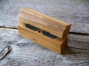Caja de Anillos de Madera Pulida, Forma Rectangular, Diseño Clásico Hecho a Mano con Cierre Magnético para Guardar Joyas - Product Image 2