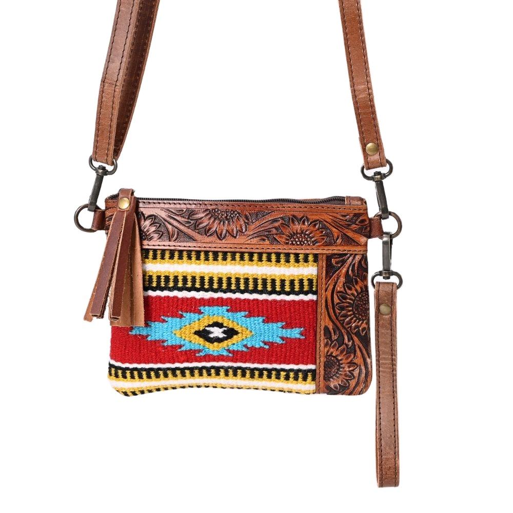 แอซเท็กเชอร์รี่สีน้ำตาล