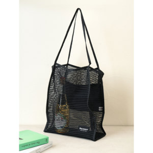 Borsa a tracolla a punta di etichetta con tessuto a rete - Product Image 1
