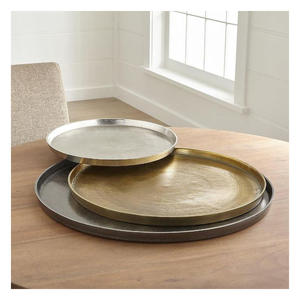 Plateau ovale en aluminium de luxe, plateau de service artisanal pour les mariages et l'hôtellerie - Product Image 4