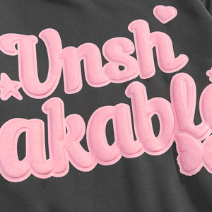 Sudadera con Capucha Oversize Unisex Negra y Rosa con Estampado Puff, Logo Frontal Irrompible, Ajuste Regular, Forro Polar de Algodón, Estilo Otoñal - Product Image 3