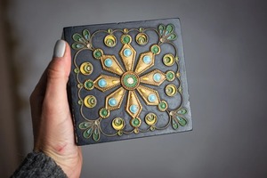 Boîte de rangement à bijoux en bois avec compartiments, organisateur élégant pour boucles d'oreilles, colliers et accessoires personnels – Offre spéciale - Product Image 1