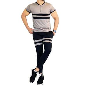 Ensemble Athleisure Rayé pour l'Été : Chemise Demi-Zip et Joggers Slim avec Bandes Contrastantes – Survêtement en Coton pour Homme - Product Image 1