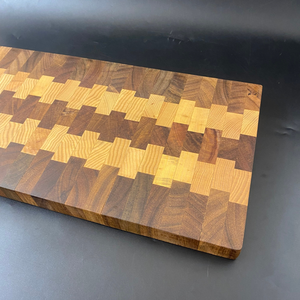 Planche à découper rectangulaire en bois de haute qualité, motif rayé, écologique, non toxique, antibactérienne, antidérapante, fabriquée au Vietnam - Product Image 2