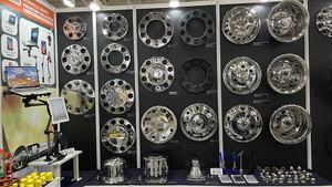 Couvre-roue en acier inoxydable européen/japonais de 225 pouces à 10 trous avec plaque centrale, style décoratif - Product Image 3