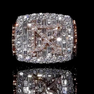 K inicial anillo Baguette y corte redondo diamante Hip Hop anillo oro rosa y oro blanco plateado joyería personalizada de Trisha Jewels - Product Image 1