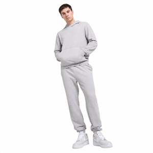 Ensemble de survêtement polaire pour homme avec sweat à capuche, poche kangourou, pantalon à revers et poches passepoilées, coupe décontractée, tenue décontractée OEM - Product Image 1