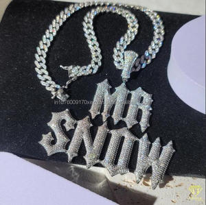 Colgante de Placa con Nombre Personalizado de Diamante Moissanita Único con Cadena Cubana, Joyería de Lujo - Product Image 4