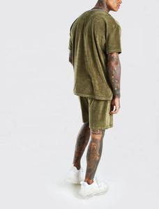 Ensemble de t-shirts et shorts en velours uni pour hommes, survêtement d'été en velours surdimensionné, design personnalisé, vêtements de sport pour la course à pied - Product Image 4