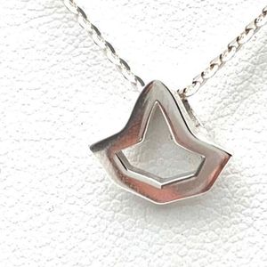 Collar Tiny Open Ivy, Joyería Elegante Chapada en Oro para Mujer, Accesorio de Moda de Lujo con Delicado Diseño de Hoja Botánica - Product Image 2