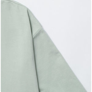 เสื้อยืดครอปท็อปสีขาวล้วนทรงหลวมโอเวอร์ไซส์สีดำแบบขายส่งปี 2026 เสื้อยืดครอปสำหรับออกกำลังกายสำหรับผู้หญิงแบบ OEM - Product Image 6