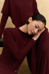 Vestido Midi de Punto Borgoña de Verano con Cuello Alto, Manga Regular, Rayas y Botones, Estilo Minimalista y Sencillo, Tejido Elástico, ODM OEM - Product Image 6