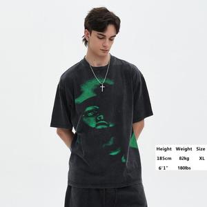เสื้อยืดผู้ชายสีขาวทรงปกติ แขนสั้น คอกลม สไตล์สตรีทแวร์ ผ้าเจอร์ซีย์คอตตอน 100% ระบายอากาศได้ดี เป็นมิตรต่อสิ่งแวดล้อม - Product Image 3