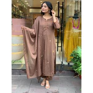 <b>WOMEN'S</b> HEAVY SLUB COTTON <b>KURTA</b> SETS TOP FABRIC HEVAY SLUB COTTON WITH SEQUENCE EMBROIDERED WORK - Product Image 1