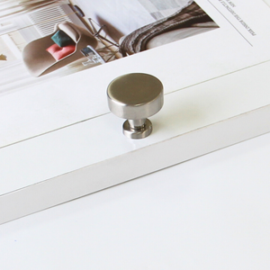 Poignée de meuble en alliage de zinc, bouton de tiroir moderne et minimaliste, durable et écologique pour armoires de cuisine et salle de bain - Product Image 4