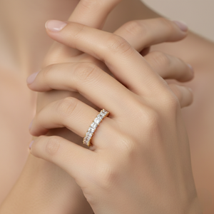 Anillo de Eternidad con Diamante Cultivado en Laboratorio Certificado por IGI, Anillo de Boda y Fiesta Personalizado en Oro de 14K con Corte Princesa, Chapado en Rodio, Joyería para Mujer - Product Image 2