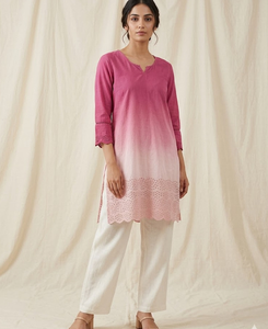 Kurti en coton rose ombré pour femme, col rond, manches trois quarts, détail de dentelle à l'ourlet, coupe droite, décontracté, ethnique, pour tous les jours - Product Image 6